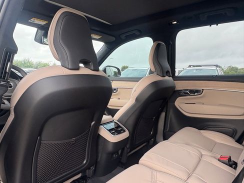 New 2026 Volvo XC90 B6 Ultra w/ Lounge Package image 22