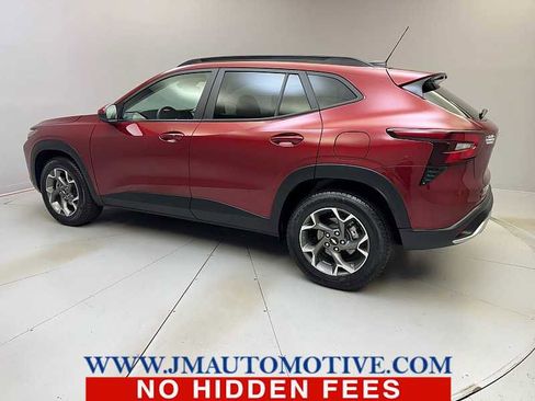 Used 2024 Chevrolet Trax LT w/ Driver Confidence Package image 3