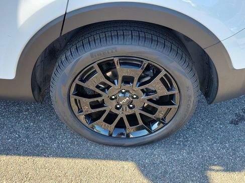 Certified 2022 Kia Telluride SX w/ SX Prestige Package AWD/4WD image 42