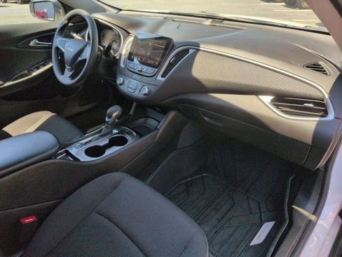 Used 2023 Chevrolet Malibu LS FWD image 33