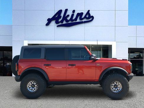 Used 2024 Ford Bronco Badlands AWD/4WD image 1