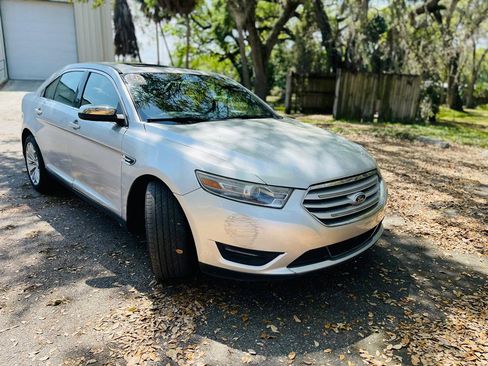 Used 2013 Ford Taurus Limited image 3