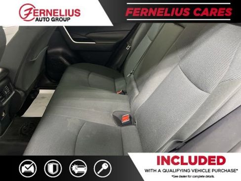 Used 2022 Toyota RAV4 LE image 23