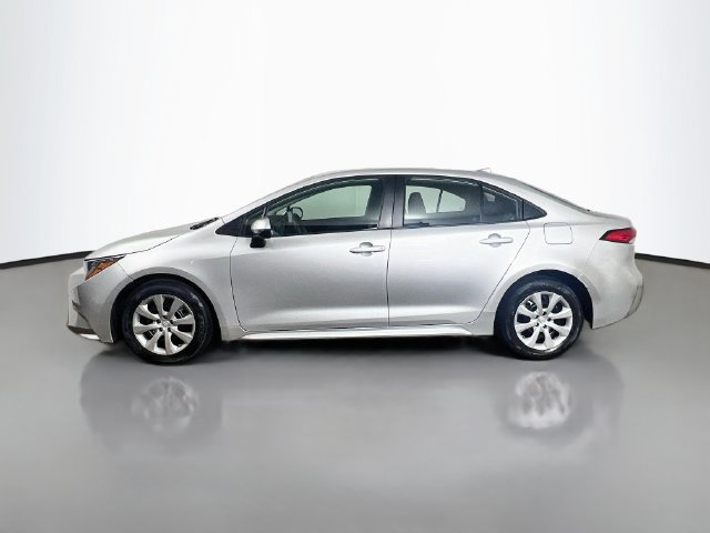 Used 2023 Toyota Corolla LE FWD image 6