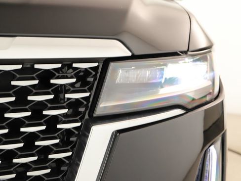 Used 2024 Cadillac Escalade Luxury AWD/4WD image 40