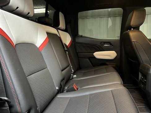 Certified 2024 GMC Canyon AT4X AWD/4WD image 28