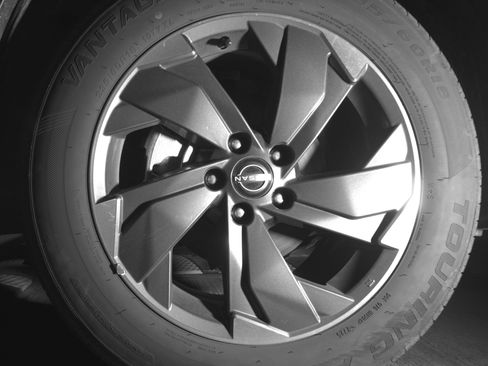 Used 2025 Nissan Rogue SV image 12