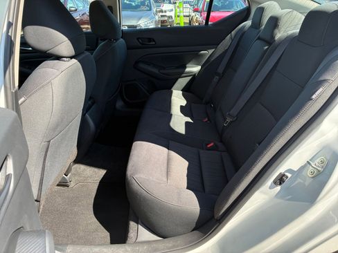 Used 2025 Nissan Altima 2.5 SV FWD image 20