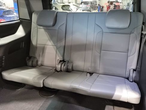 Used 2020 Chevrolet Tahoe LT w/ Luxury Package AWD/4WD image 32