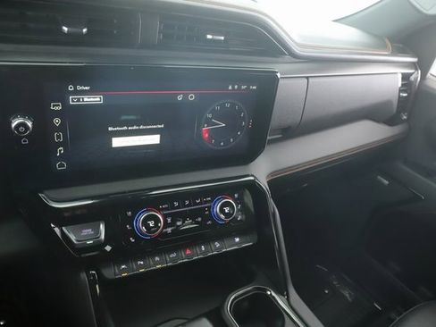 Used 2022 GMC Sierra 1500 AT4 w/ AT4 Premium Package image 26