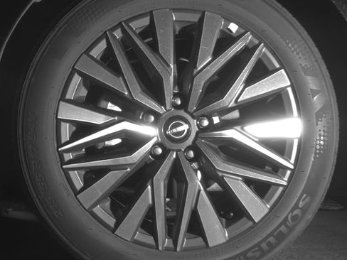 Used 2025 Nissan Altima 2.5 SV FWD image 12