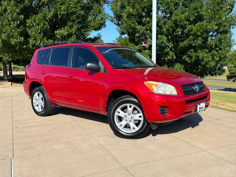 Used 2012 Toyota RAV4 FWD w/ Upgrade Value Pkg image 1
