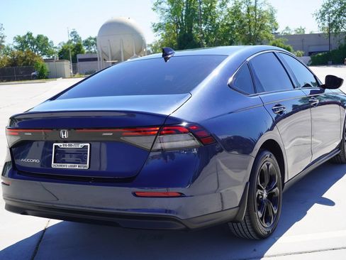 Used 2025 Honda Accord SE image 9