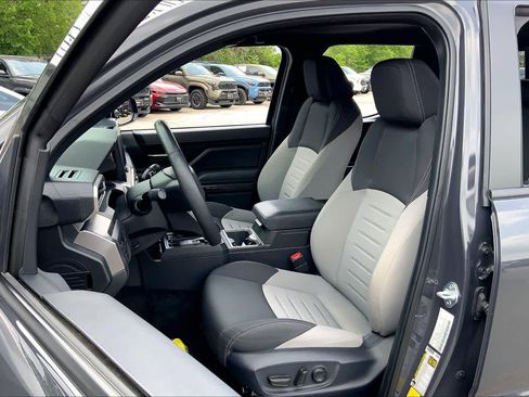 Used 2024 Toyota Tacoma TRD Off-Road w/ TRD Off Road Upgrade Package AWD/4WD image 8