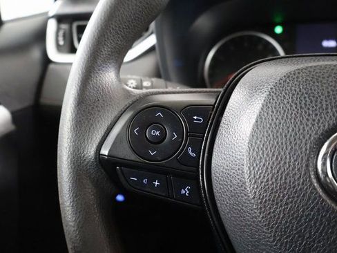 Used 2021 Toyota RAV4 XLE image 17