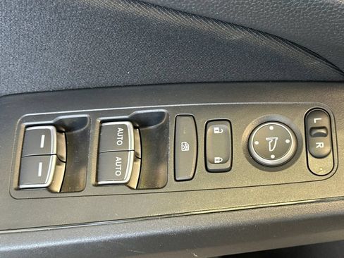 Used 2025 Honda Civic Sport image 12