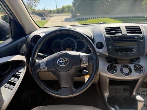 Used 2007 Toyota RAV4 Limited FWD image 9