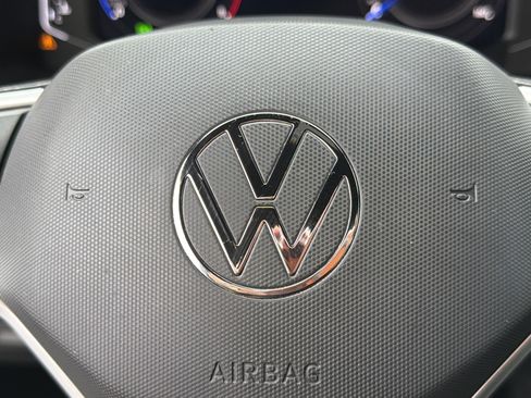 Used 2023 Volkswagen Atlas Cross Sport SE image 25