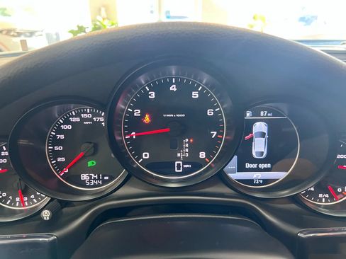 Used 2015 Porsche Panamera 4 AWD/4WD image 25