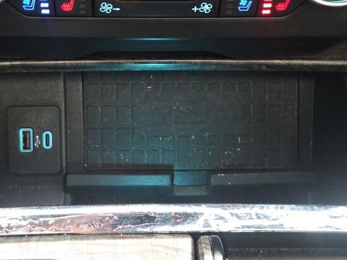 Used 2020 Ford Expedition Limited w/ Equipment Group 301A AWD/4WD image 33