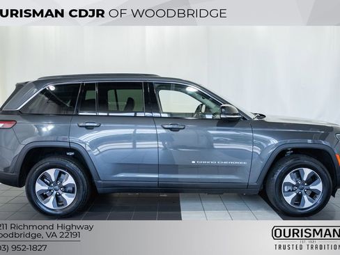 Used 2022 Jeep Grand Cherokee Limited 4xe AWD/4WD image 3