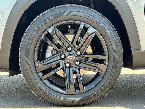 Used 2024 Chevrolet Trax ACTIV w/ Sunroof Package FWD image 35