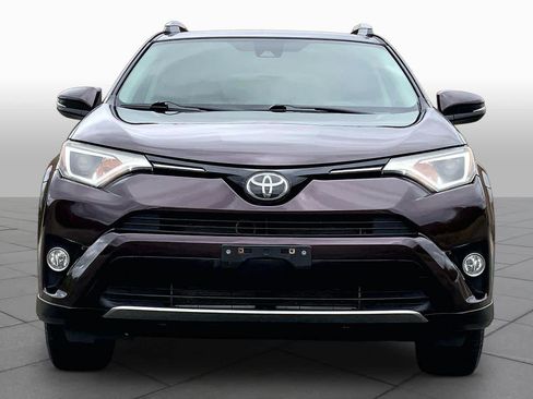 Used 2017 Toyota RAV4 XLE AWD/4WD image 4