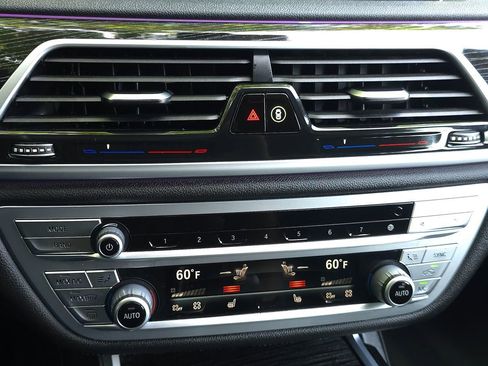 Used 2022 BMW 740i xDrive w/ M Sport Package image 58