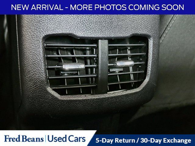 Used 2018 Ford Fusion SE w/ Fusion SE Technology Package FWD image 29