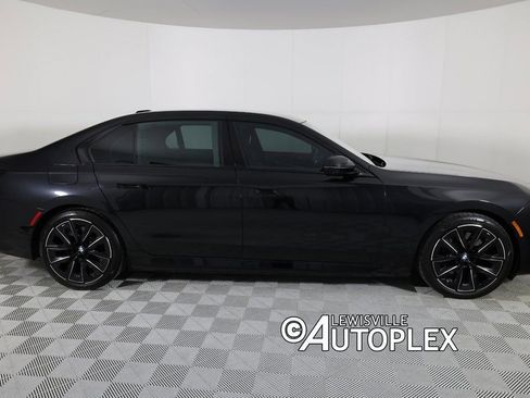 Used 2023 BMW i7 xDrive60 image 4