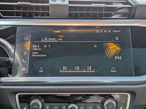 Used 2025 Audi Q3 2.0T Premium image 12