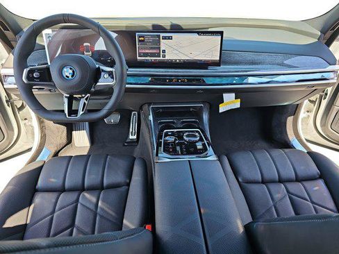 New 2026 BMW i7 eDrive50 w/ M Sport Package image 9