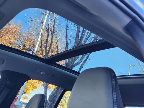 New 2026 Volvo XC40 B5 Ultra w/ Climate Package image 15