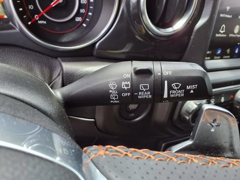 Used 2021 Jeep Wrangler Unlimited Rubicon w/ Trailer Tow Package AWD/4WD image 13
