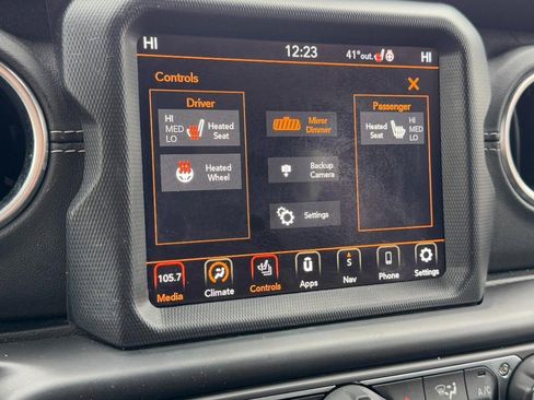 Used 2020 Jeep Wrangler Unlimited Sahara image 20