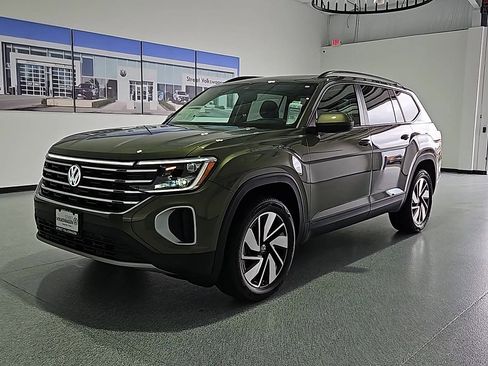 New 2026 Volkswagen Atlas SE FWD image 5