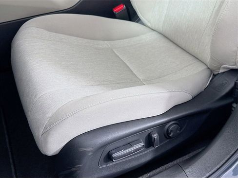 Certified 2025 Honda Accord SE image 30