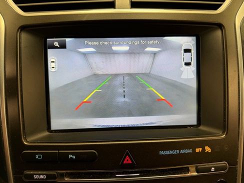 Used 2016 Ford Explorer Limited image 30