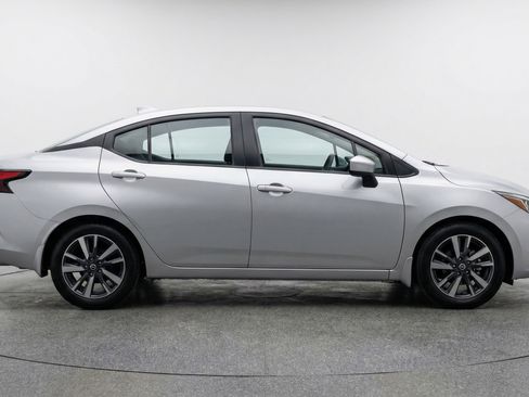 Used 2025 Nissan Versa SV FWD image 11
