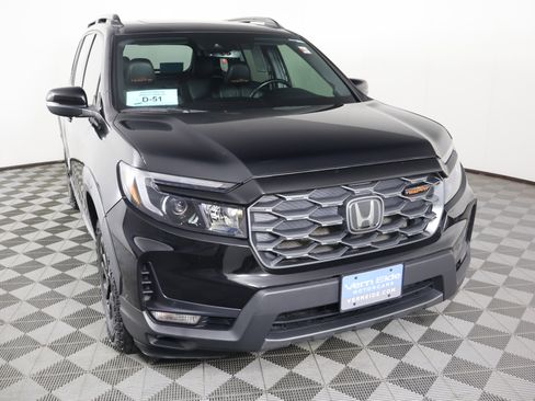 Certified 2022 Honda Passport TrailSport image 3