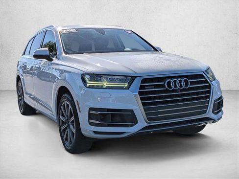 Used 2017 Audi Q7 3.0T Prestige AWD/4WD image 3