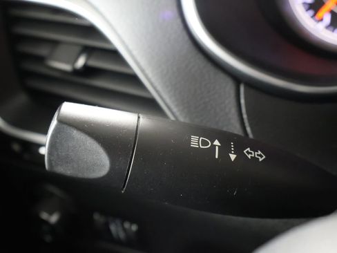 Used 2022 Jeep Cherokee Trailhawk AWD/4WD image 37