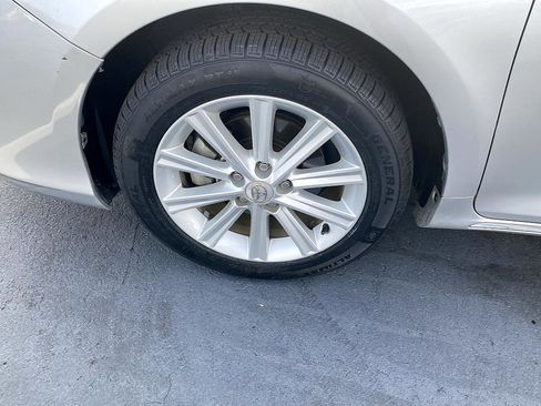Used 2012 Toyota Camry XLE image 8