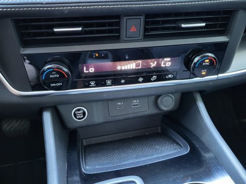 Certified 2023 Nissan Rogue SV AWD/4WD image 19