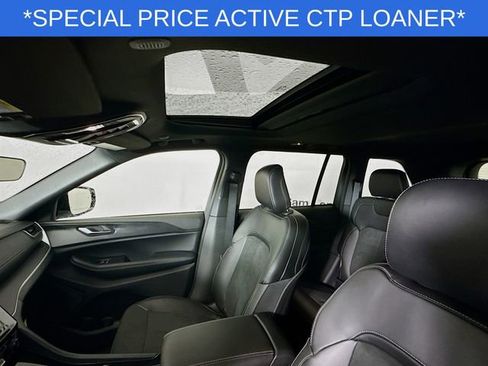 New 2025 Jeep Grand Cherokee Altitude image 21