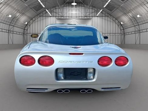 Used 2001 Chevrolet Corvette Coupe w/ Preferred Equipment Group2 RWD image 5