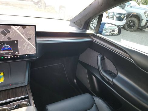 Used 2023 Tesla Model X AWD/4WD image 15