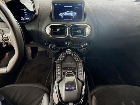 Used 2020 Aston Martin V8 Vantage Coupe RWD image 7