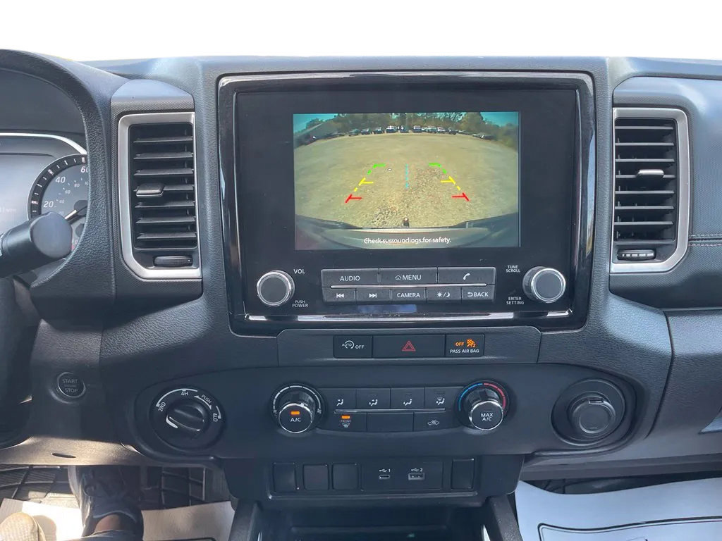 Used 2023 Nissan Frontier SV AWD/4WD image 29