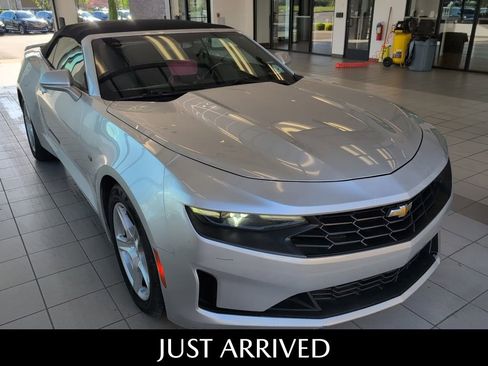 Used 2019 Chevrolet Camaro LT RWD image 2